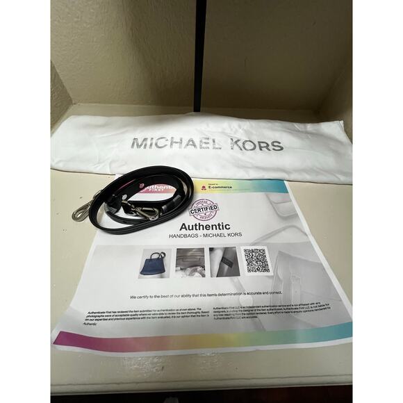 NWT Michael Kors Black Electric Blue Leopard Saffiano Mercer Large Tote - Picture 2 of 16